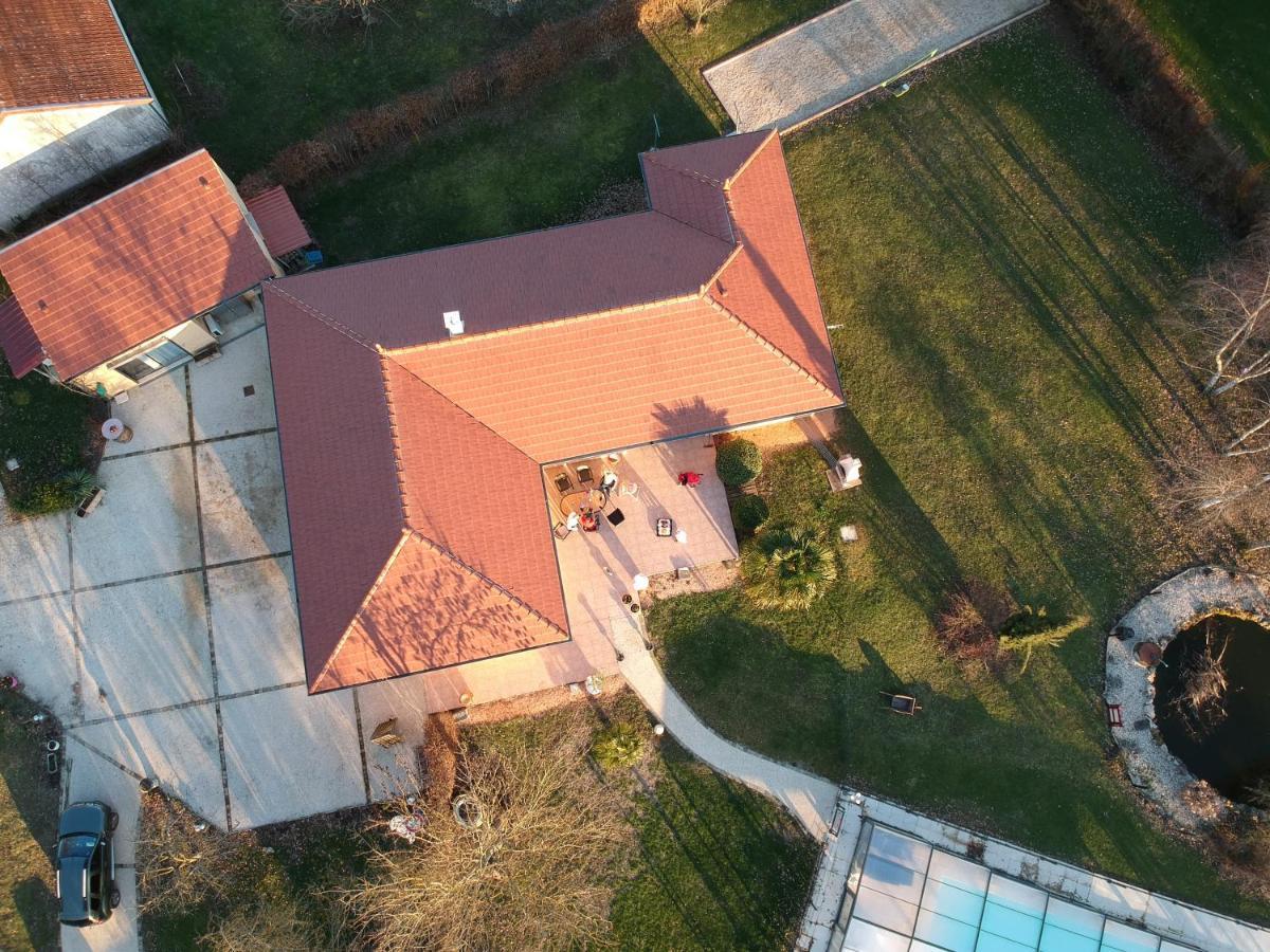 Alaguyauder Le Studio Chatillon-sur-Broue Exteriér fotografie